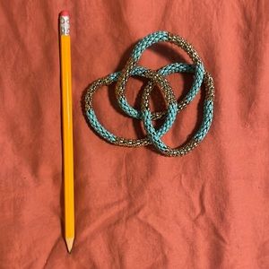 Gold turquoise elastic beaded bangle